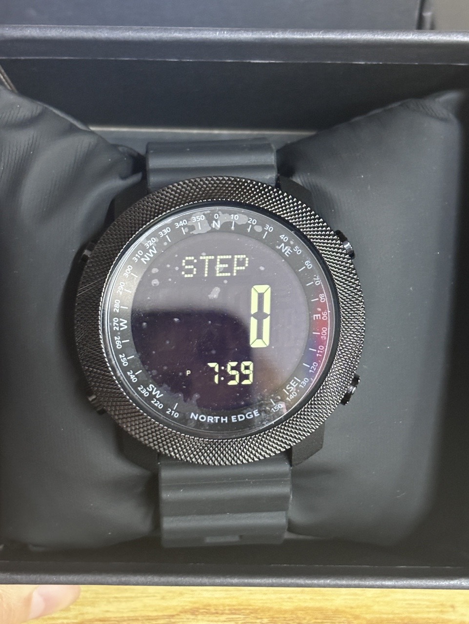 メンズデジタル腕時計 NORTH EDGE DESERT ア - Altimeter Compass Watch のレビューと価格